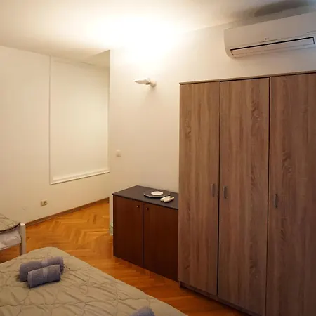 Lägenhet Kvaternikova - Pool, Grill, 4 Bedrooms, 3 Bathrooms Split