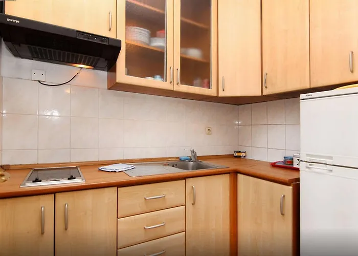 Apartment Kvaternikova - Pool, Grill, 4 Bedrooms, 3 Bathrooms Split