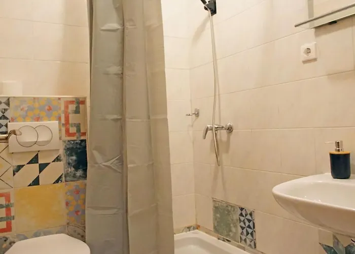 Kvaternikova - Pool, Grill, 4 Bedrooms, 3 Bathrooms Split