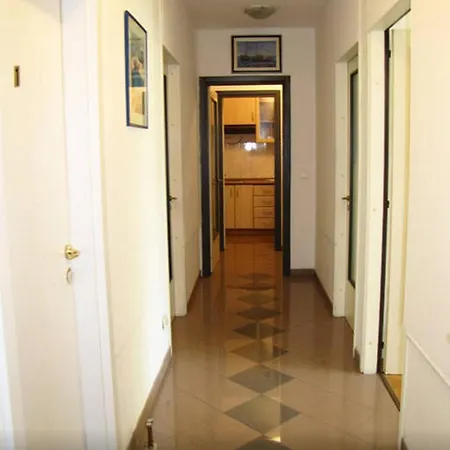 Kvaternikova - Pool, Grill, 4 Bedrooms, 3 Bathrooms
