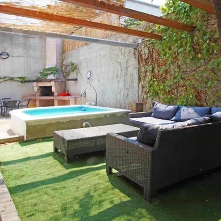 Kvaternikova - Pool, Grill, 4 Bedrooms, 3 Bathrooms سبليت